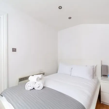 Spacious Retreat 2-Bed In Popular Camden Town London Exterior photo