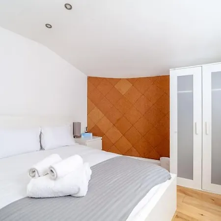 Spacious Retreat 2-Bed In Popular Camden Town London Exterior photo